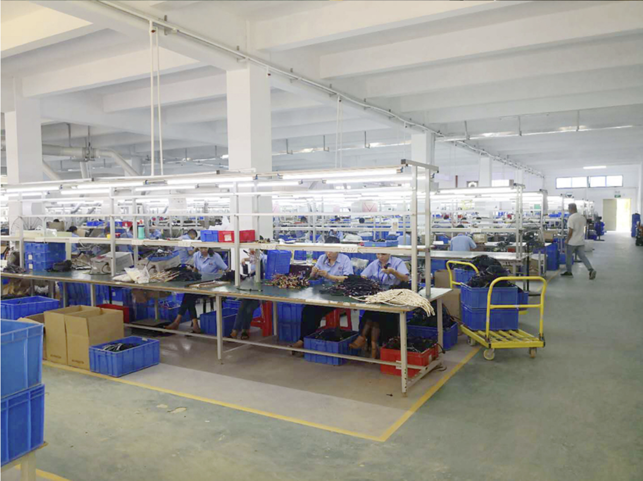 利路通连接器装配与灌胶生产线 - IP68防水技术